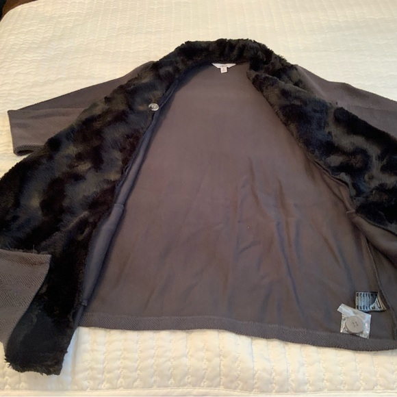 Jack By BB Dakota Sweater Jacket Grey Faux Fur Size S - Picture 5 of 8